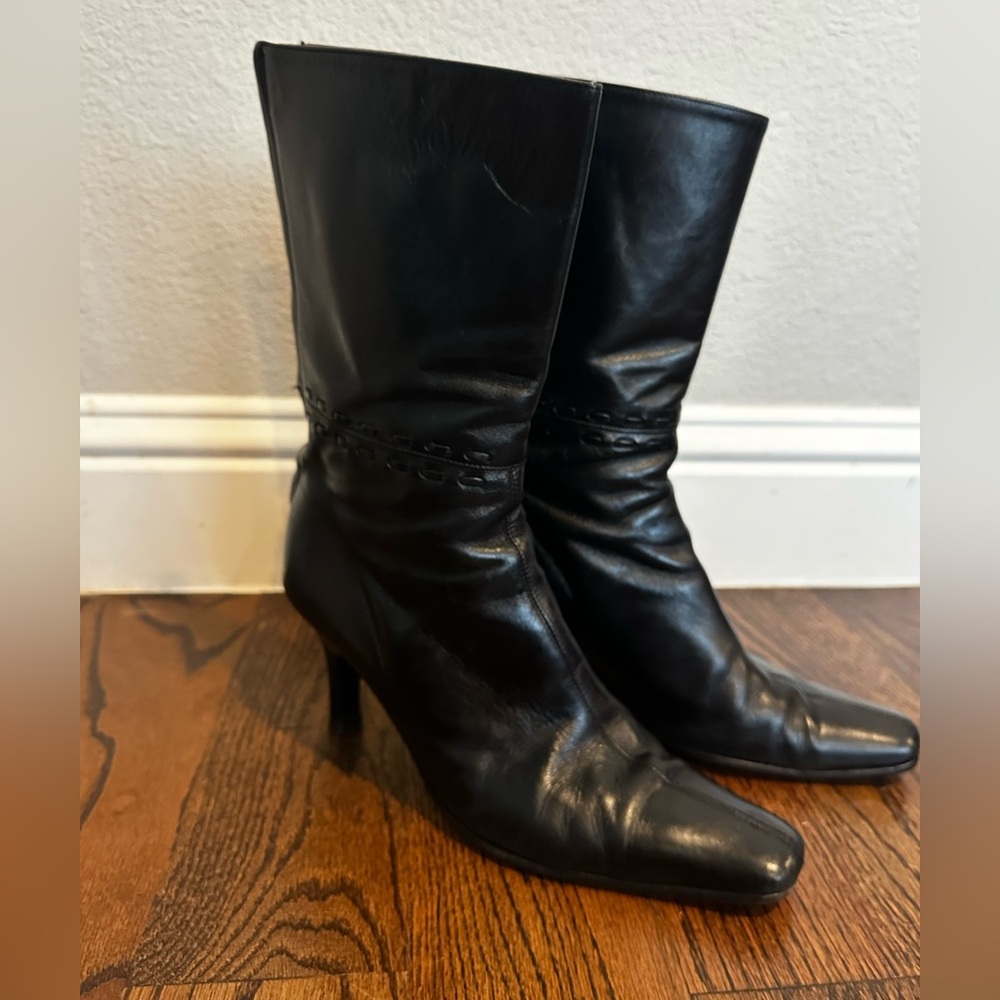 Elegant Black Leather Women's Boots